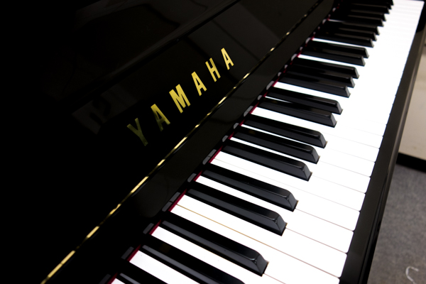 ヤマハ U10Bl