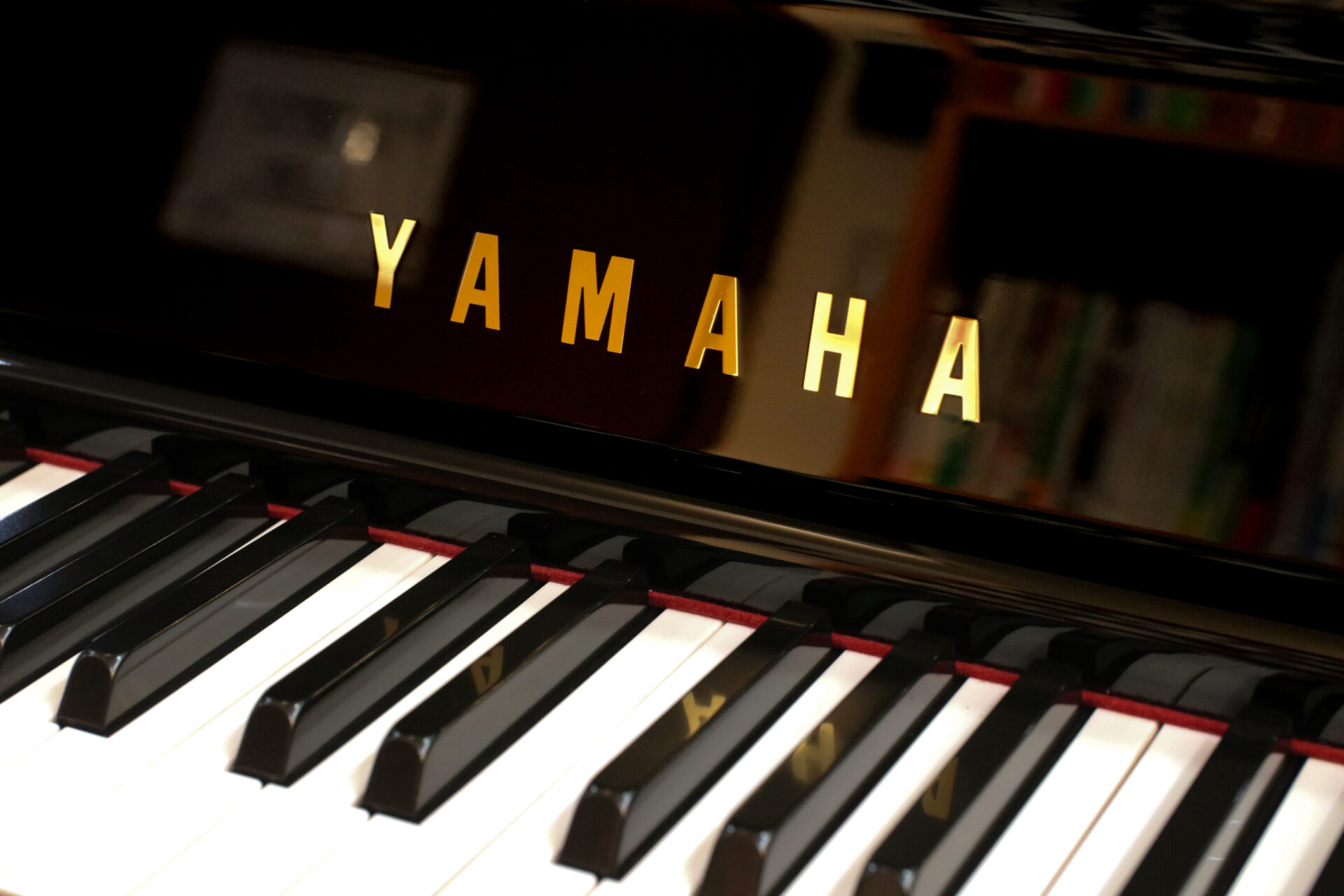 ヤマハ UX30Bl| 中古ピアノ 自社工房リフレッシュ済3年保証付 | 新響
