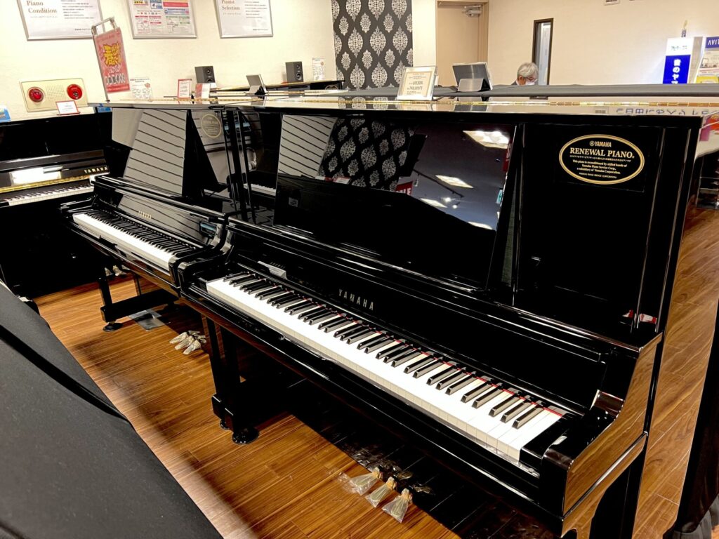 大人気ヤマハ中古ピアノ「UX30A」を2台ご試弾頂くことが可能です。(新響楽器/中古ピアノプレミアムショップ甲子園/西宮)