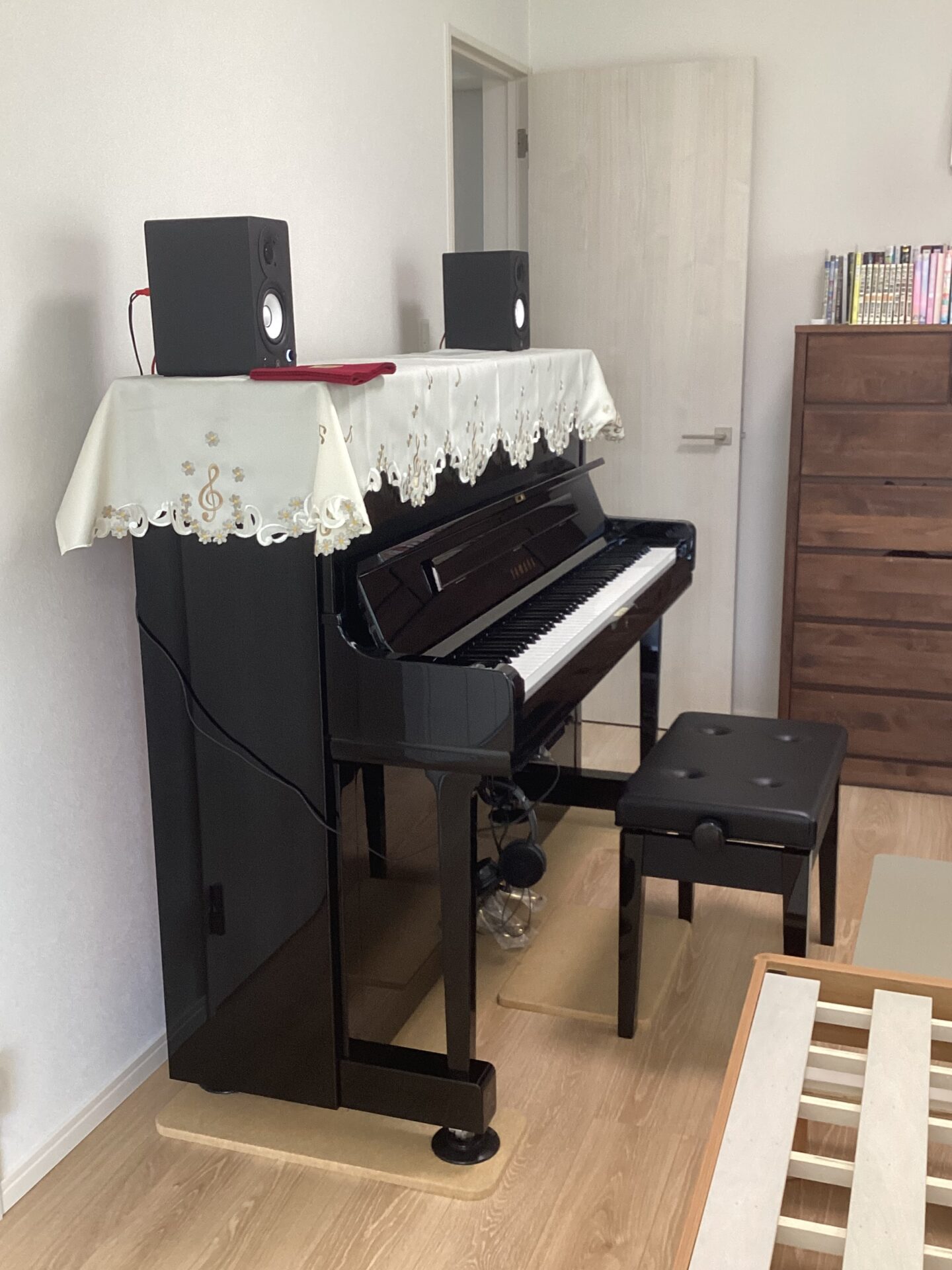 この度は誠にありがとうございました!
新しいピアノとともに、素敵なお時間をお過ごしいただけることをスタッフ一同心より願っております。